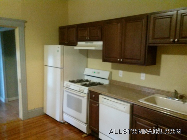 Boston - $2,150 /mo