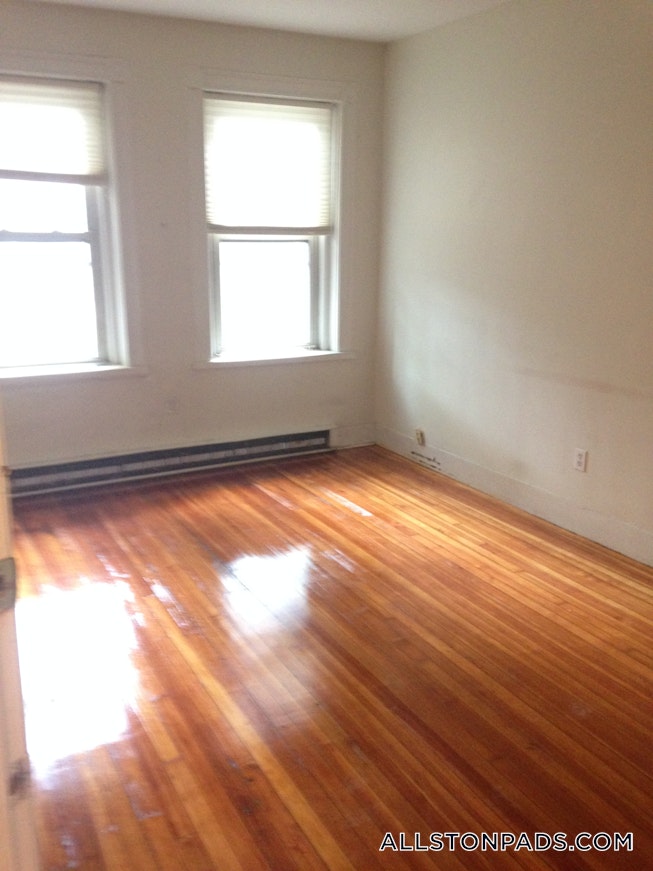 Boston - $2,150 /mo