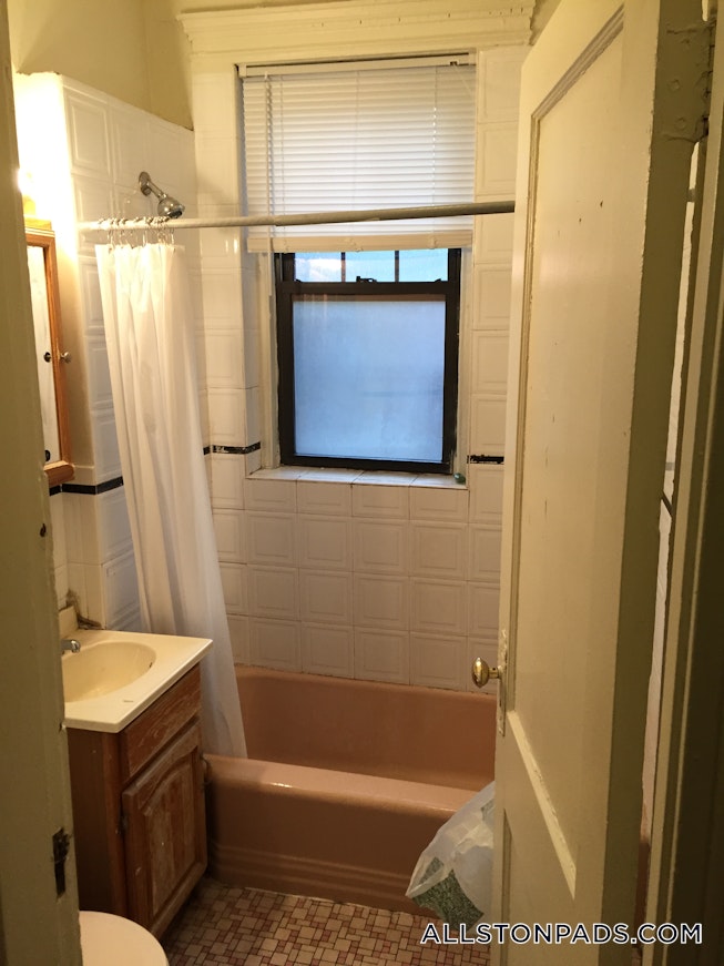 Boston - $3,150 /mo