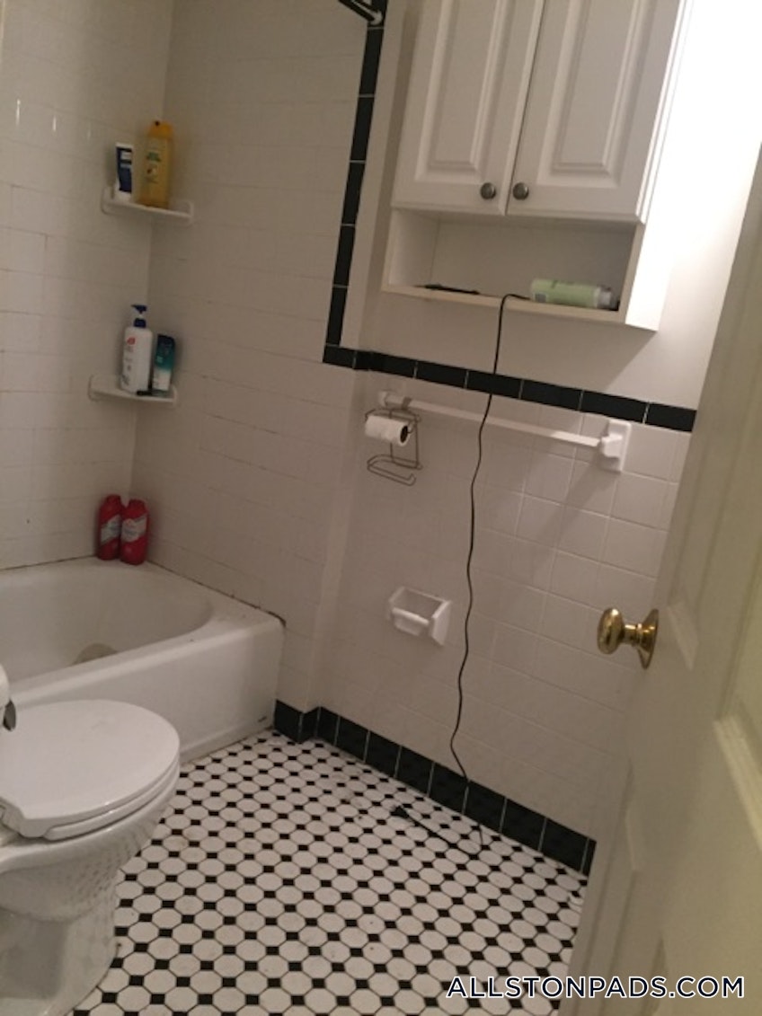 Boston - $4,800 /month