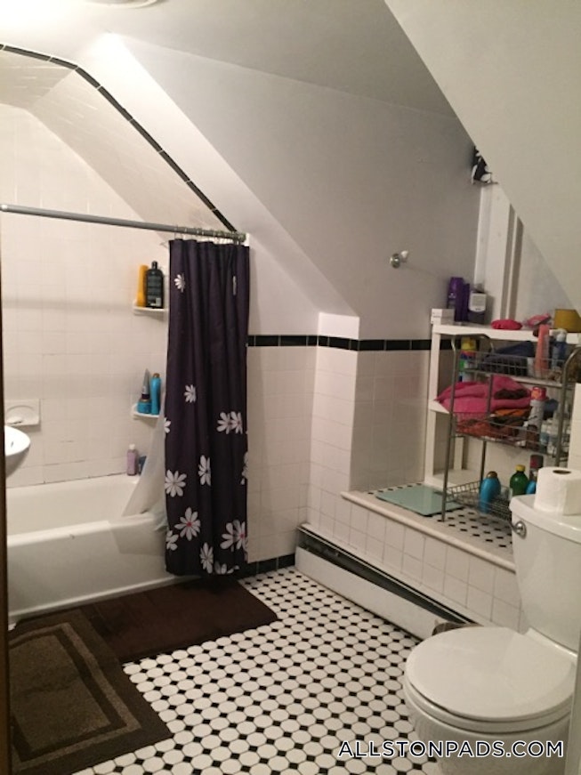 Boston - $3,600 /mo