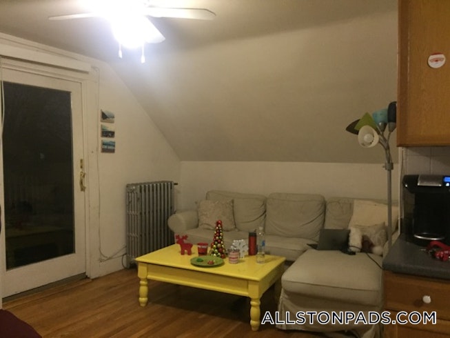 Boston - $3,600 /mo