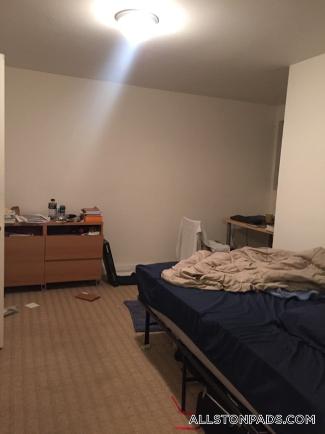 Boston - $4,000 /mo