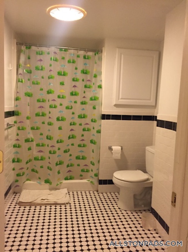 Boston - $4,000 /mo