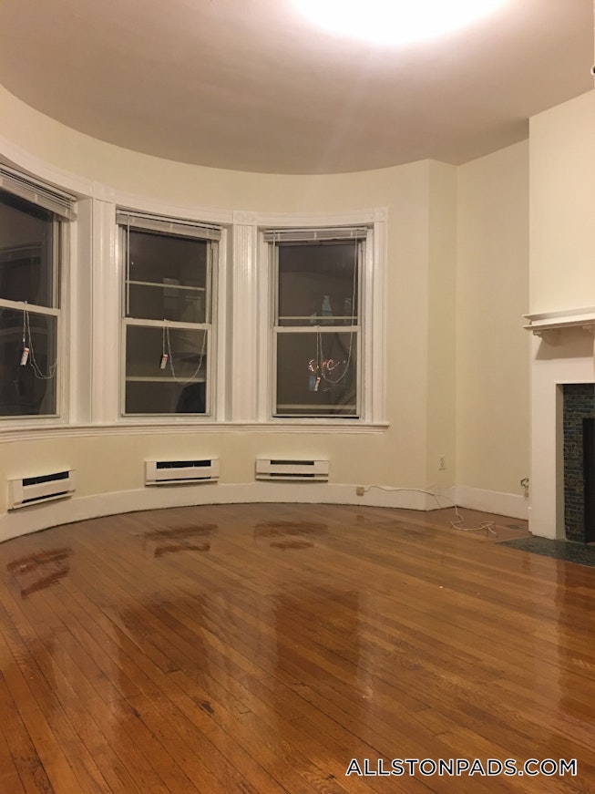 Boston - $2,150 /mo