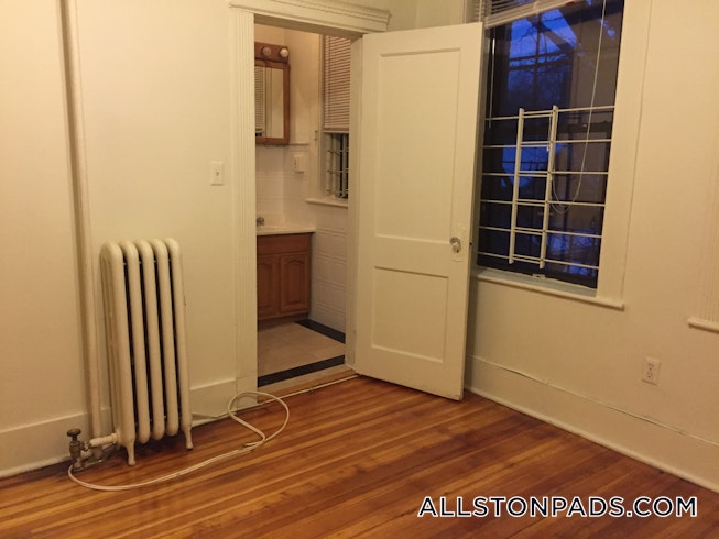 Boston - $3,150 /mo