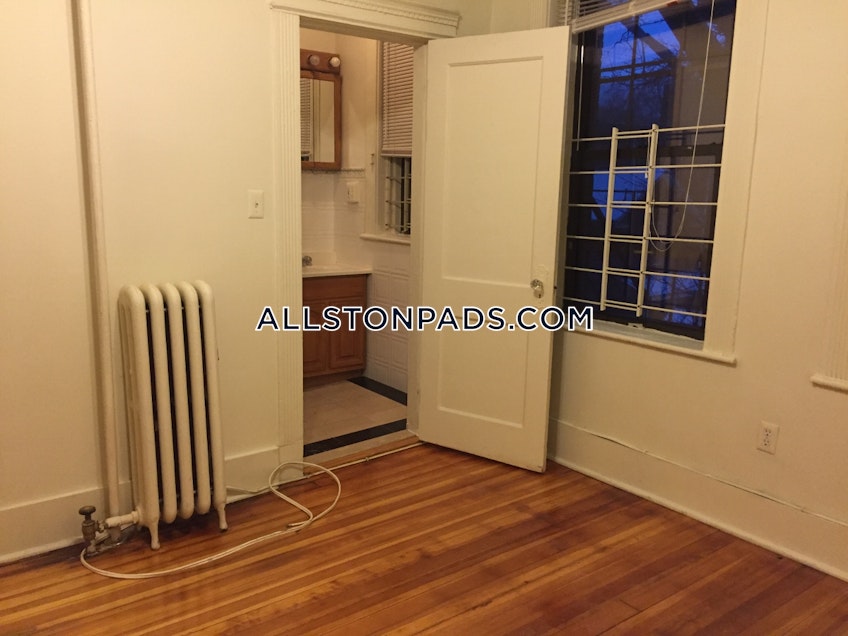 Boston - $3,100 /month