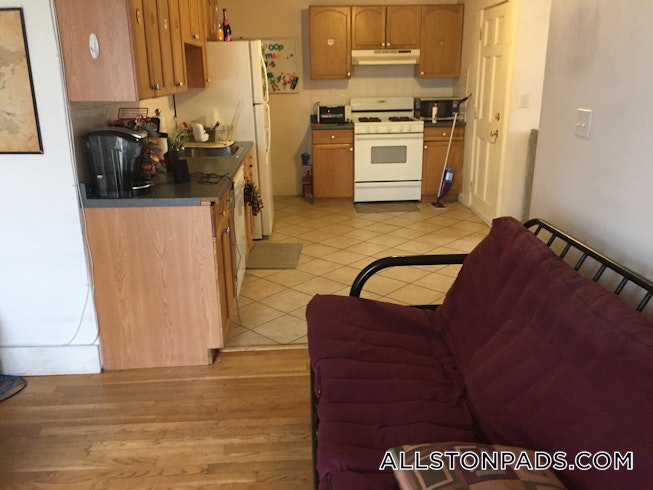 Boston - $3,600 /mo