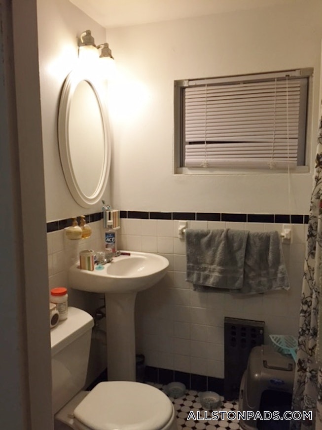 Boston - $2,400 /mo