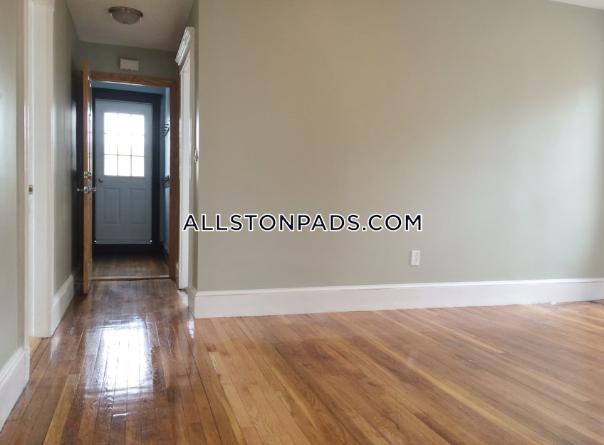 Boston - $3,300 /month