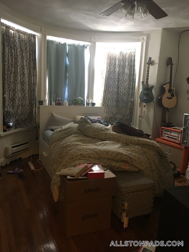 Boston - $1,900 /mo