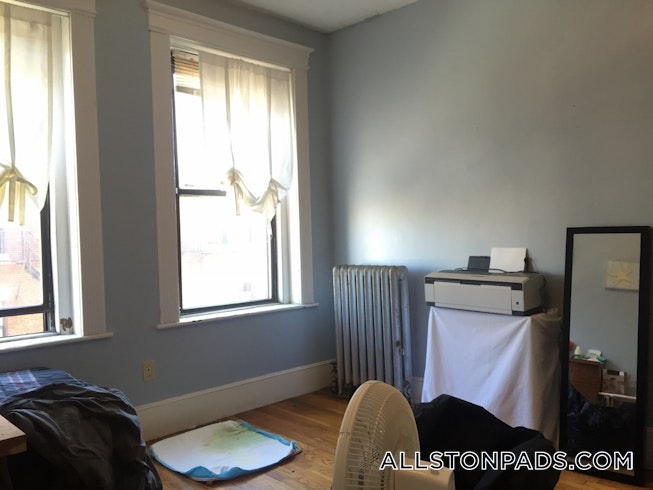 Boston - $2,500 /mo