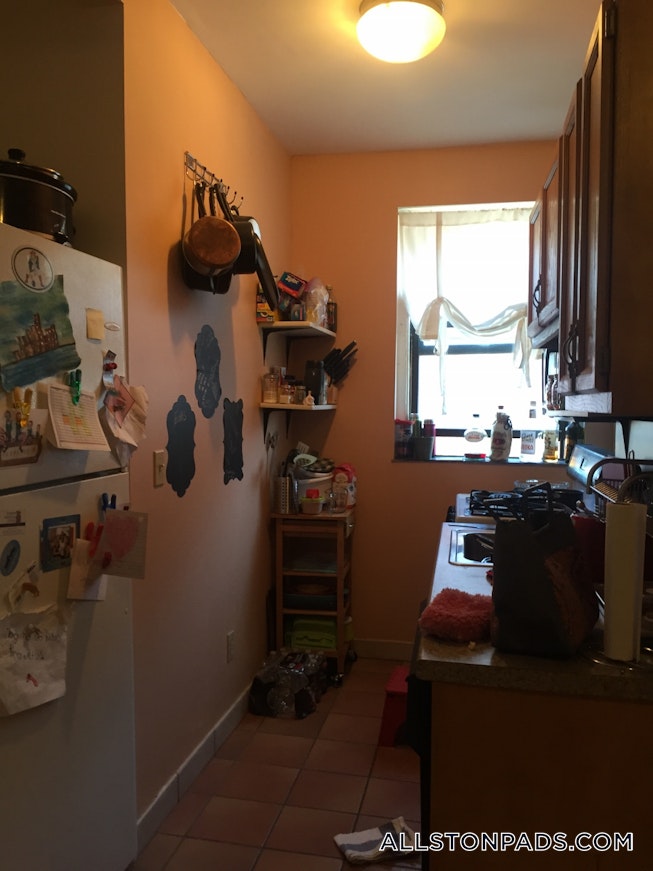 Boston - $2,500 /mo