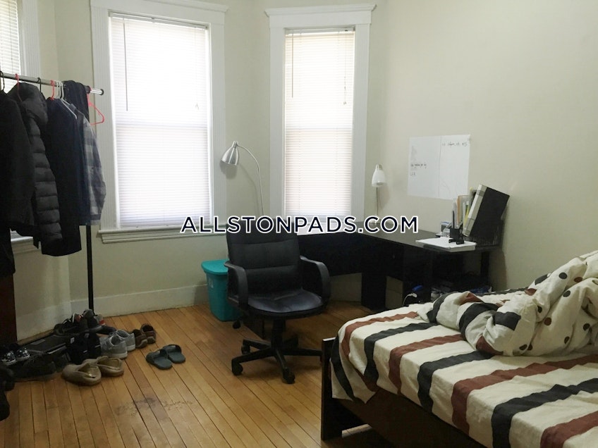 Boston - $3,700 /month