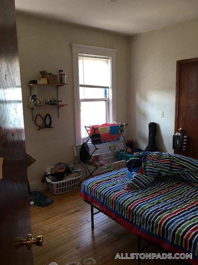 Boston - $4,100 /mo