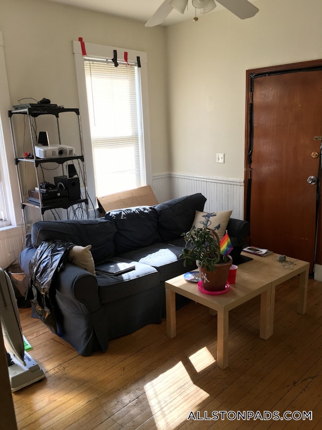 Boston - $3,900 /mo