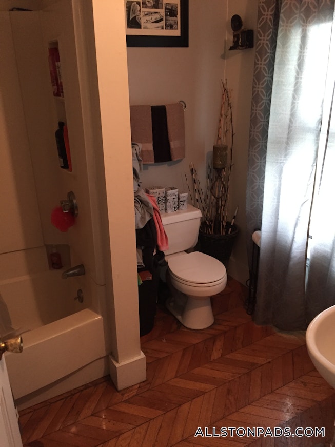 Boston - $2,450 /mo