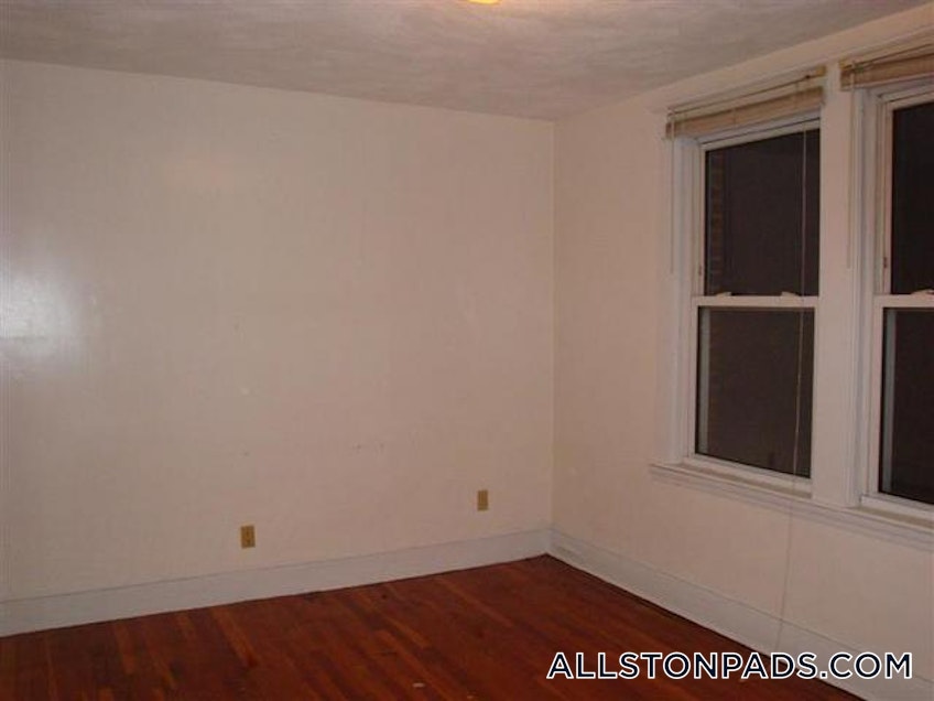 Boston - $2,200 /month