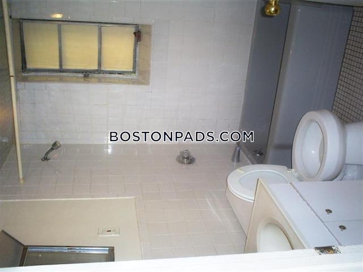 Gordon St. Boston picture 7