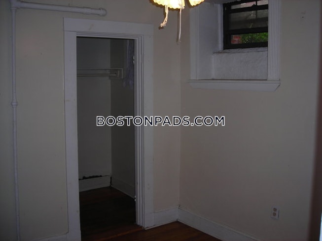 Boston - $2,200 /mo