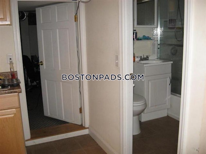 Boston - $2,000 /month