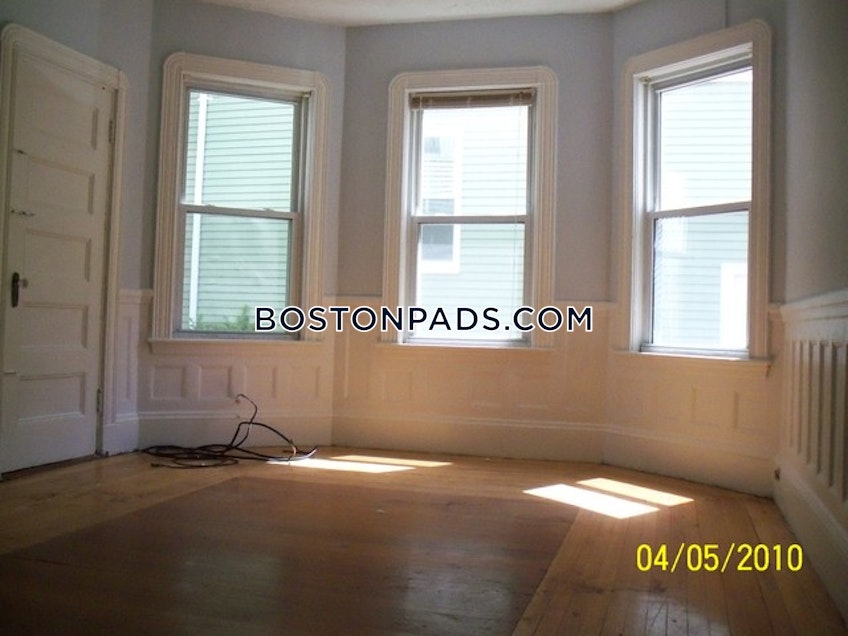 Boston - $3,495 /month