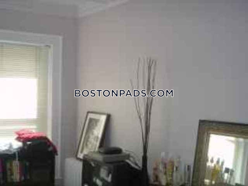 Boston - $2,890 /month