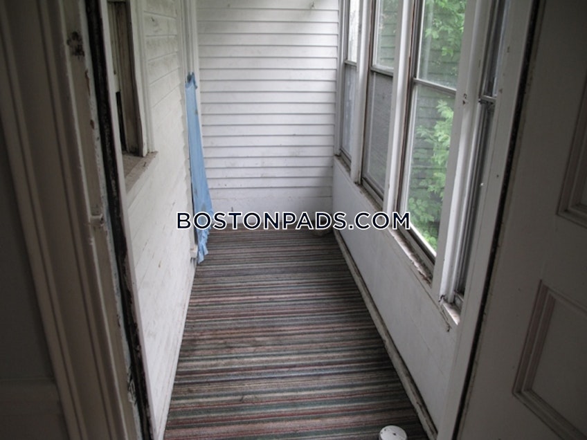 Boston - $3,495 /month