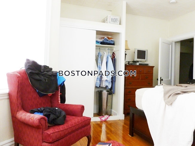 Boston - $2,050 /mo