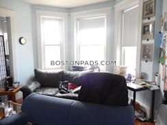 Boston, $2,425/mo