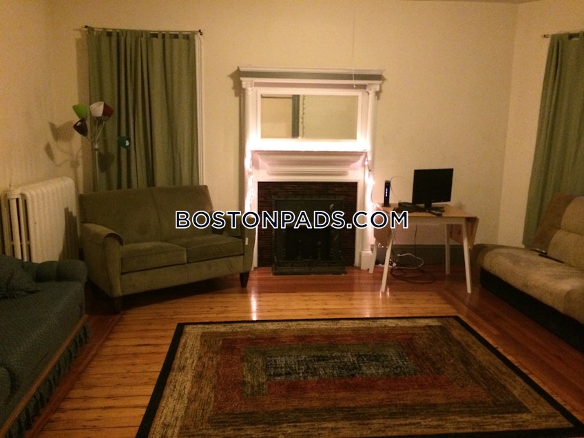 Boston - $3,495 /month