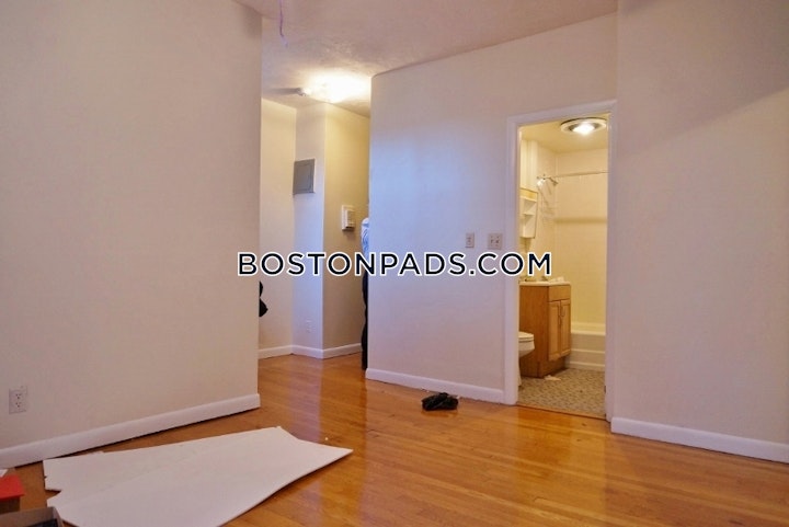 Gordon St. Boston picture 7