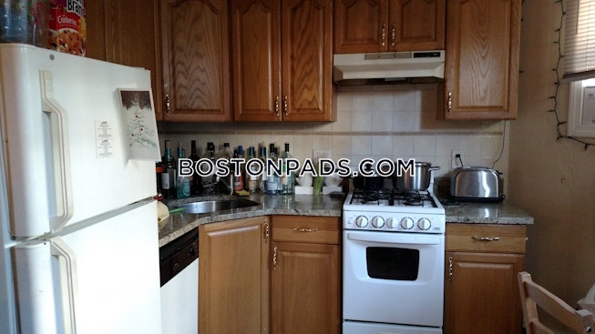 Boston - $2,500 /mo