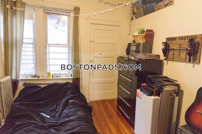 Boston - $2,525 /mo