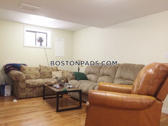 Boston - $3,150 /mo