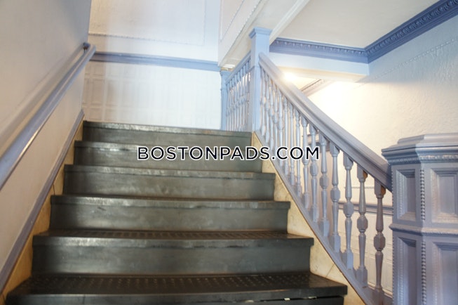 Boston - $2,295 /mo