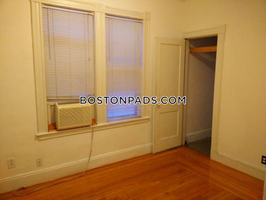 Boston - $2,400 /month