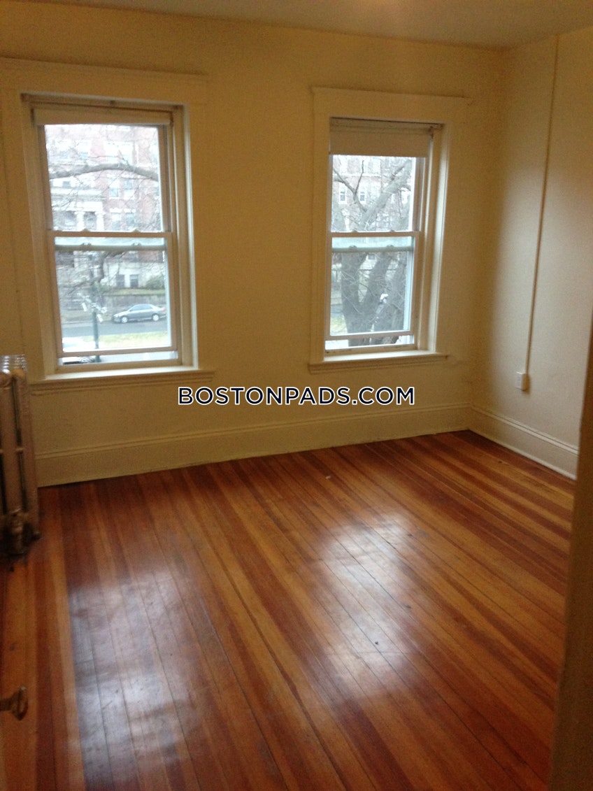 Boston - $2,550 /month