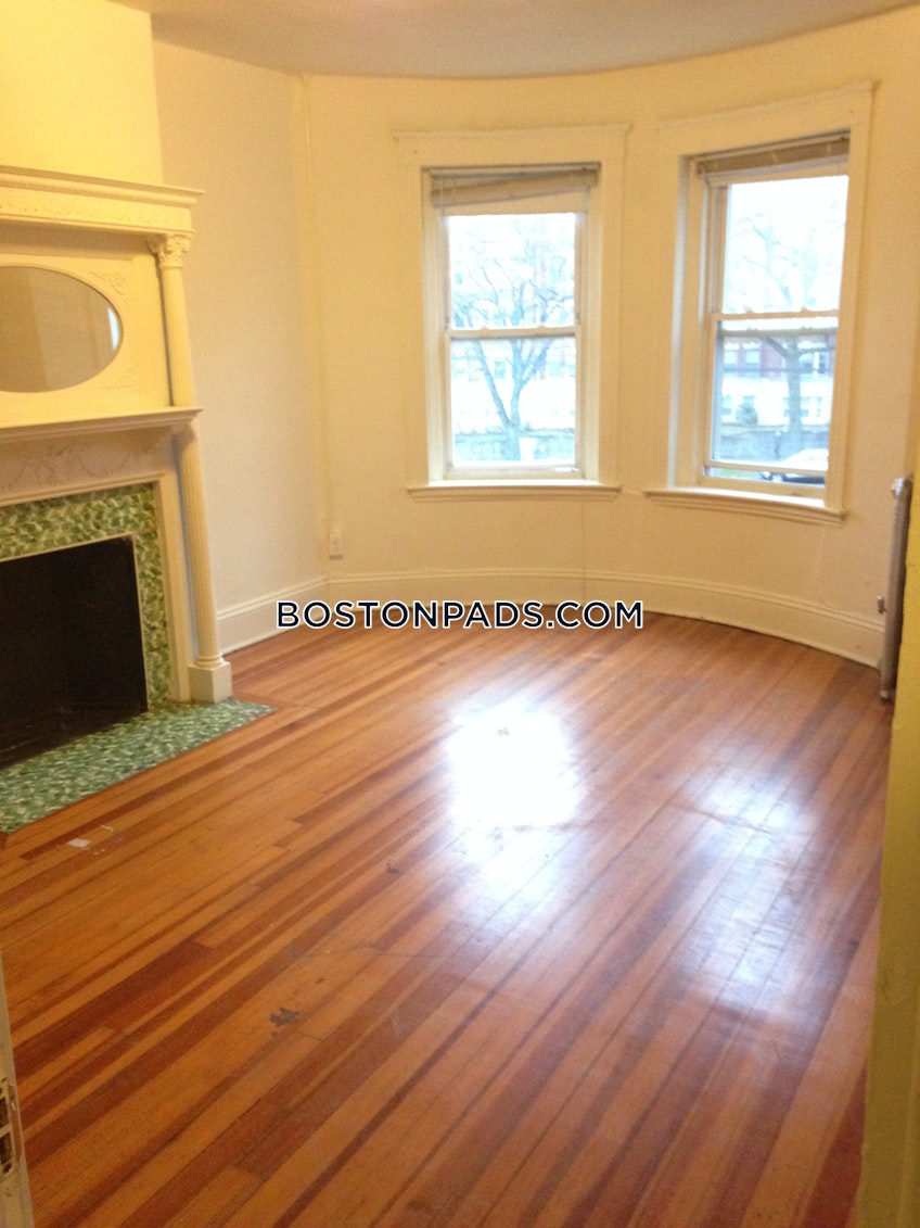 Boston - $2,550 /month