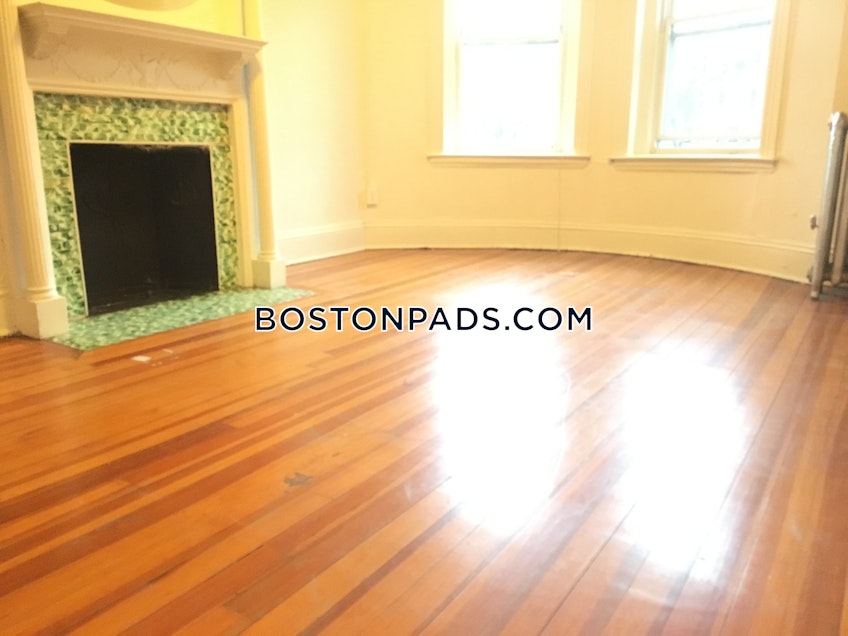 Boston - $2,550 /month