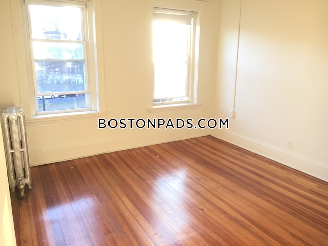 Boston - $2,550 /mo