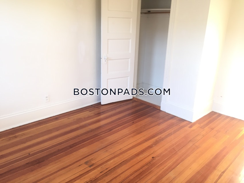 Boston - $2,550 /month