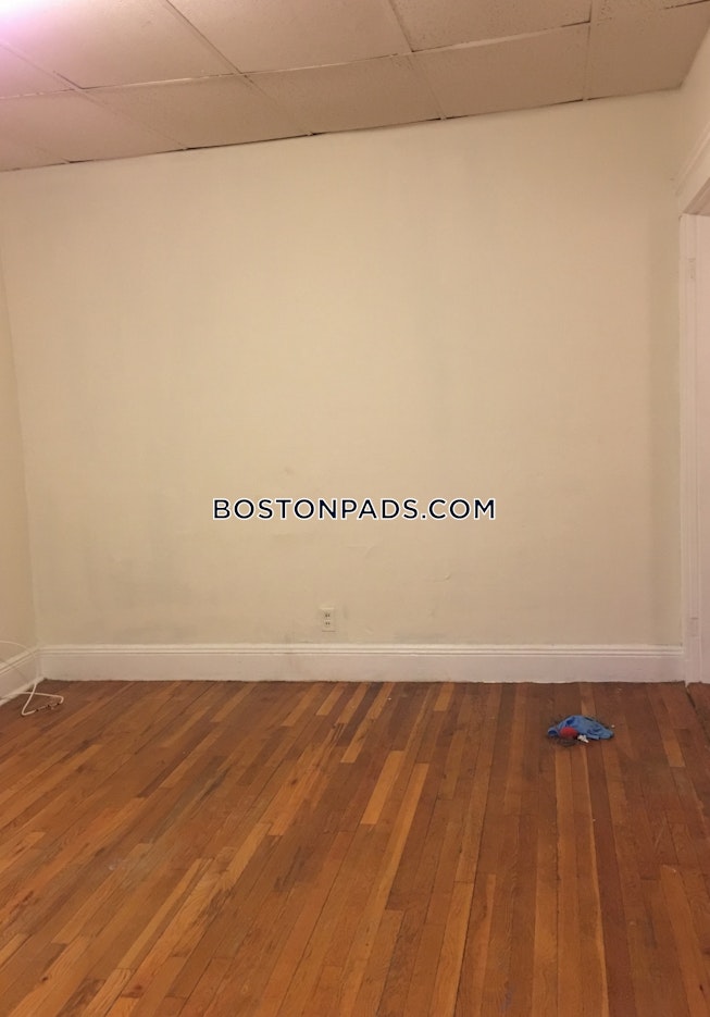 Boston - $2,050 /mo