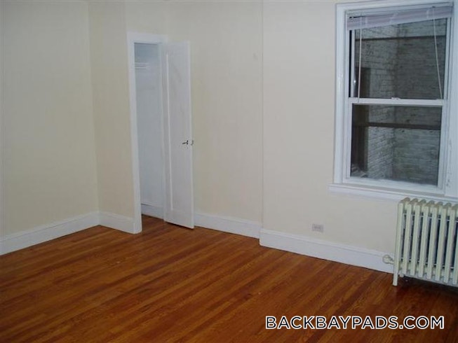 Boston - $4,350 /mo