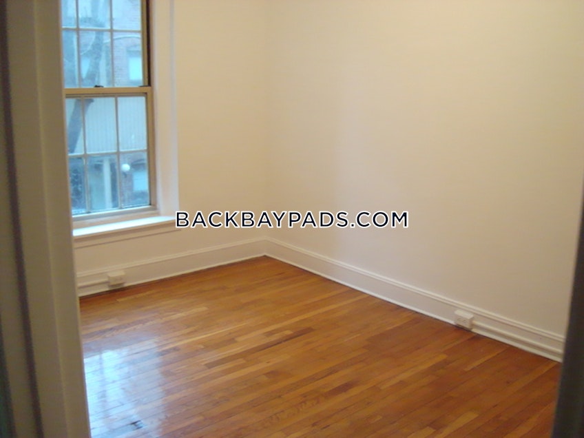 Boston - $3,420 /month