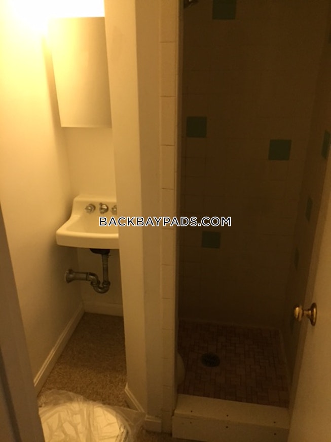 Boston - $2,045 /mo