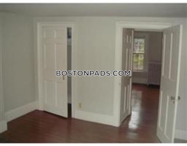 Boston - $2,400 /mo