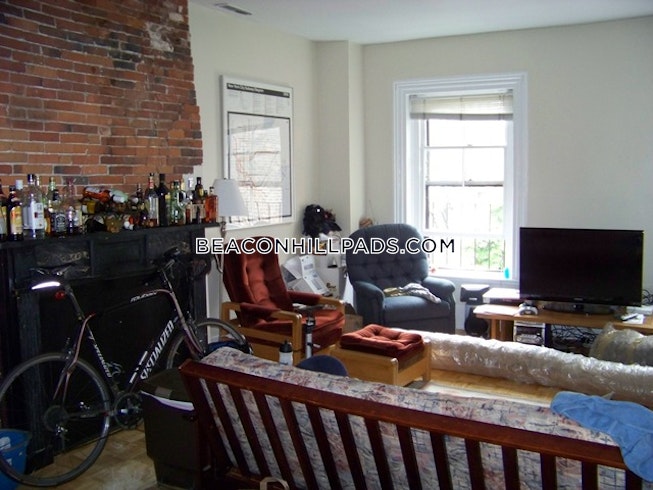 Boston - $4,200 /mo