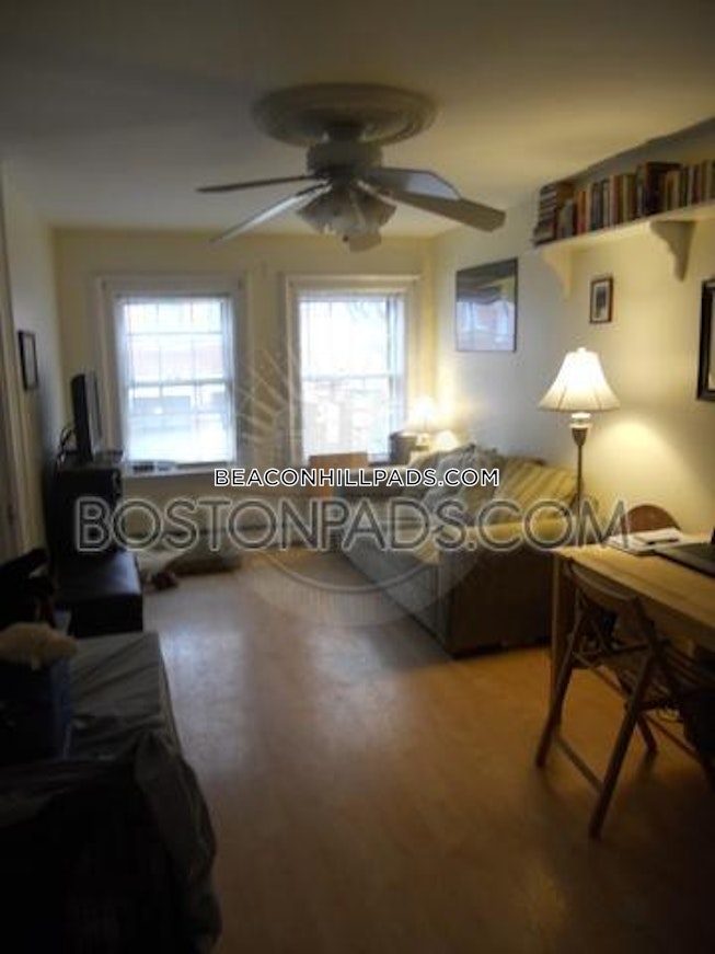 Boston - $1,900 /mo