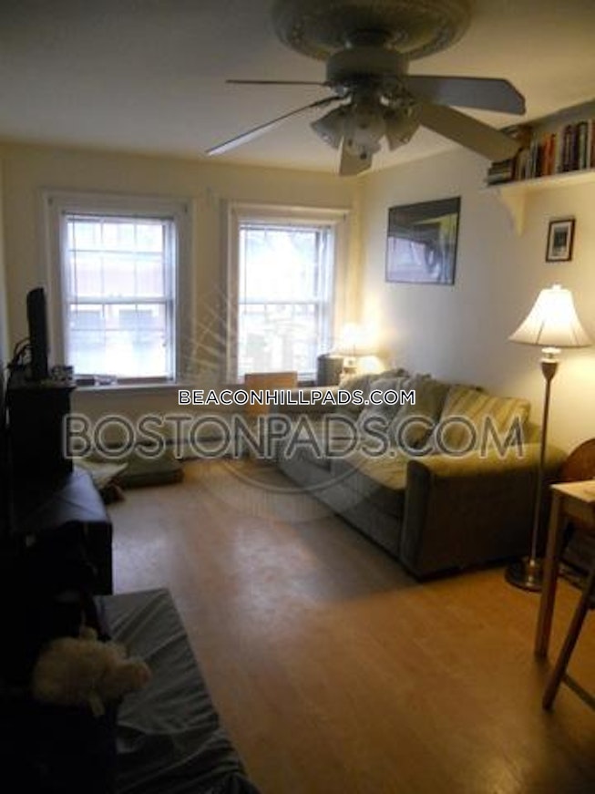 Boston - $1,900 /mo